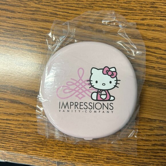 Impressions Vanity Hello Kitty Signature LED Compact Mirror, Pink - Picture 4 of 5